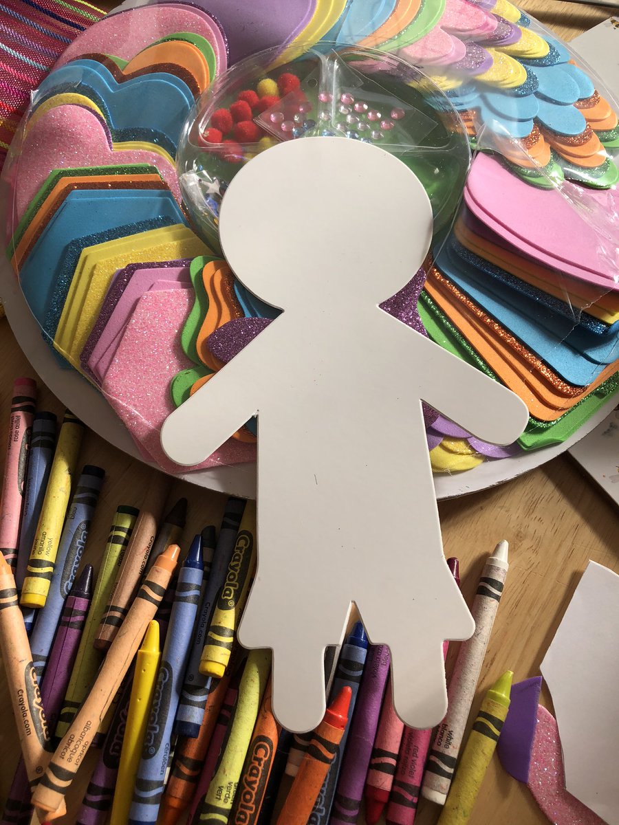 Mrs_NBarber's tweet photo. Maisy and Daisy was the fairy 🧚🏻‍♂️ @EGPA_Y3_4 #artsandcraftsafternoon https://t.co/N3ASF41xCi