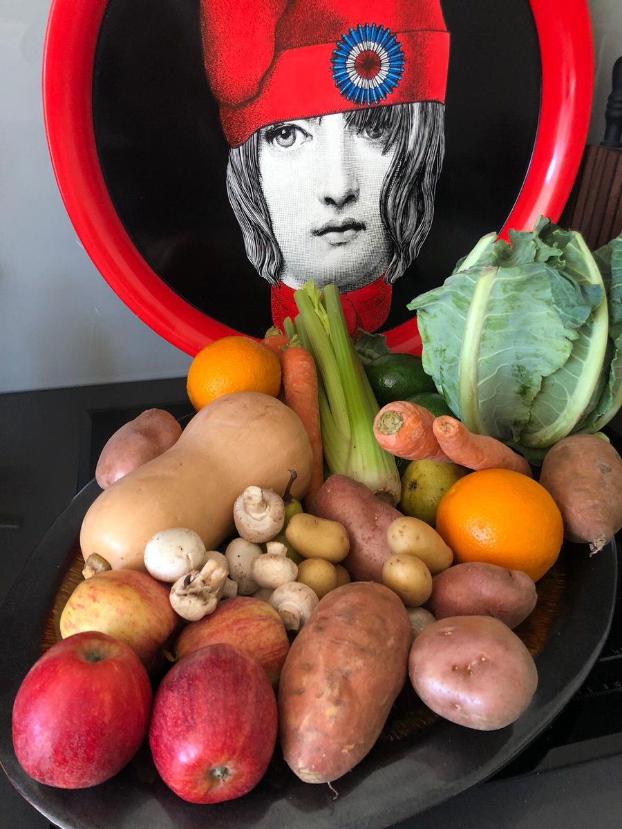 AnnieBoslem's tweet photo. Thank you @rotaroltd #Rotaro for the amazing fruit and veg deliveries today. Helping our wonderful @britishfarmers AND a donation to the amazing @NHSuk. It’s a win win https://t.co/5n7nCtcLN9