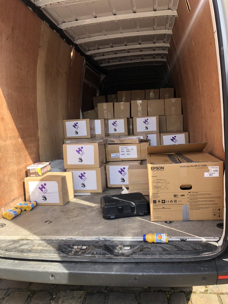 kaneezkhan31's tweet photo. A huge thank you to @HumanAppeal for coming across from Rochdale to Leeds to drop of 50 packs of food for @aidan_leeds FoodShare. Thank you @samraKazam for organising💜
Each week the no’s of people needing food-packs is rising so this is very much appreciated.
#GivingTuesday https://t.co/gwoHbiMI1c