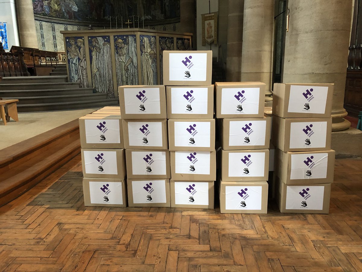 kaneezkhan31's tweet photo. A huge thank you to @HumanAppeal for coming across from Rochdale to Leeds to drop of 50 packs of food for @aidan_leeds FoodShare. Thank you @samraKazam for organising💜
Each week the no’s of people needing food-packs is rising so this is very much appreciated.
#GivingTuesday https://t.co/gwoHbiMI1c