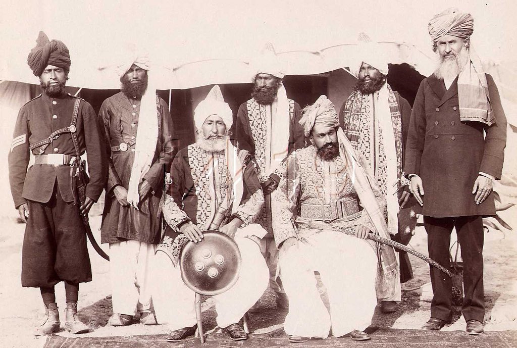 Khan of Kalat, Nawabs of Makran & Kharan & Jam of Lasbela were called to the Royal Delhi Durbar of 1903 in recognition of their status as princely states.Nawabs of Sarawan & Jhalawan never received this invitation or titles since they’re considered under suzerainty of Kalat./6