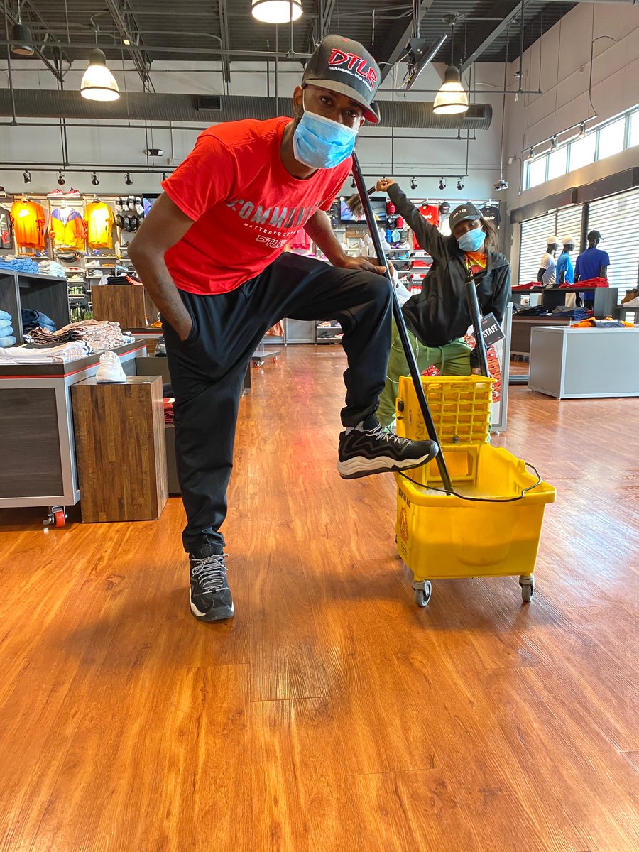 DTLRVILLA's tweet photo. #DTLRNation | We have more stores opening this week. In the meantime, see how we're preparing for the safety &amp; well being of our employees &amp; customers! 😷
•
📲 CLICK HERE: https://t.co/mRUEoYoyj7 😊
•
😎 #DTLR | Your Fashion. Your Lifestyle.
•
#BetterTogether
#WeWillRecover https://t.co/PUHxbICYCN