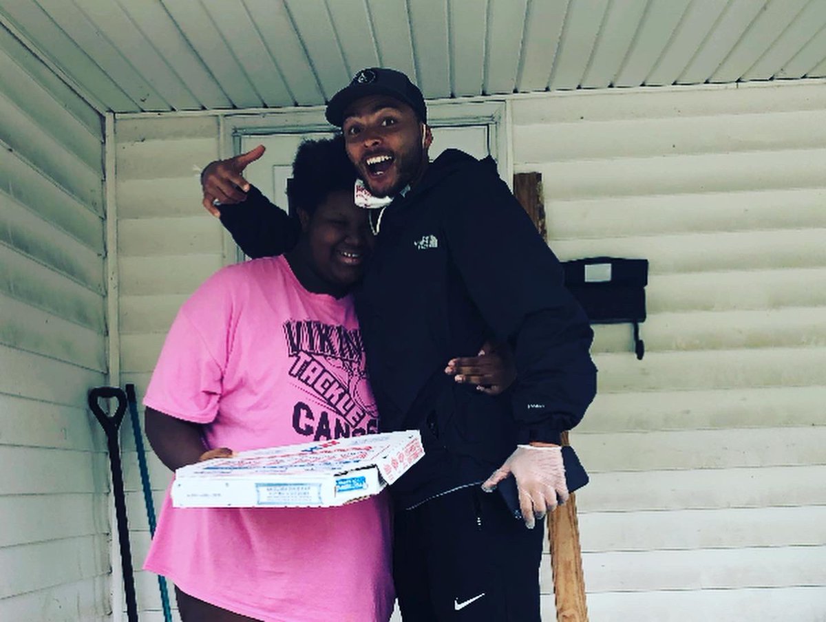 TCSpeedSchool's tweet image. Sending our favorite volunteers and students some pizza for lunch! We will show up at your house, job, anywhere lol😂 @_hfstudents_ @highlandsfellowship