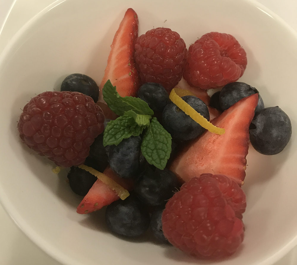 RuksanaWrites's tweet photo. Is fruit salad still salad? Me thinks yes! For National Salad Month, nothing like a bowl of fresh berries + spring of mint to start the day. I may/ may not have doused this with condensed milk and slivered almonds after the pic! #saladsfordays #travelerandtourist #losangeleslife https://t.co/oH8VF8aZ6k