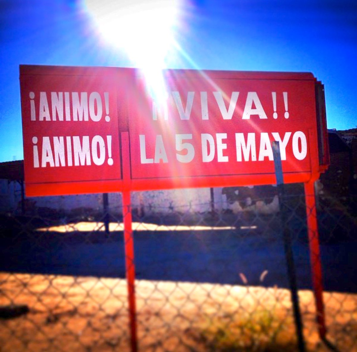 djrockc's tweet photo. Feliz día nomás a los de la #5DM https://t.co/gWgtBnxyzL