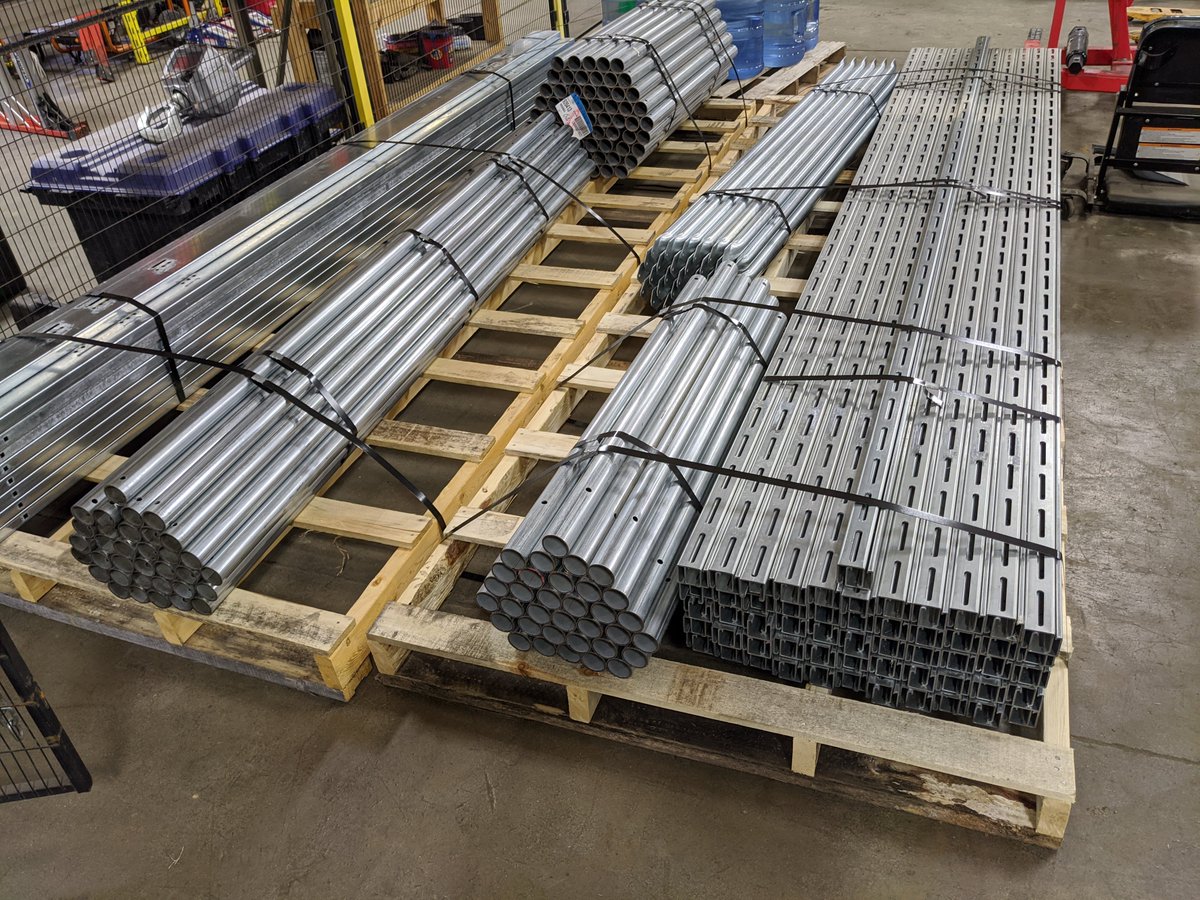 apa_solar's tweet photo. More shipments of the Ready Rack are out the door. This system is user friendly and offers a concrete free install! #APAwesome #ReadyRack #SolarPower https://t.co/u0y832Bgoh