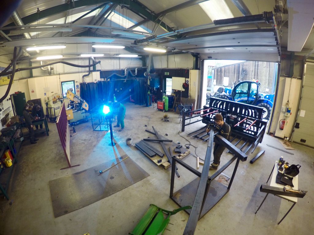 This time last year the workshops were full with innovation &amp; production as the Level3's made a start on their projects👌🏼👨🏼‍🏭🚜🔧
Yr adeg yma llynedd roedd y gweithdai'n llawn gydag arloesedd a chynhyrchu wrth i'r myfyrwyr Lefel 3 ddechrau ar eu prosiectau👌🏼👨🏼‍🏭🚜🔧
#GelliAurAgEng