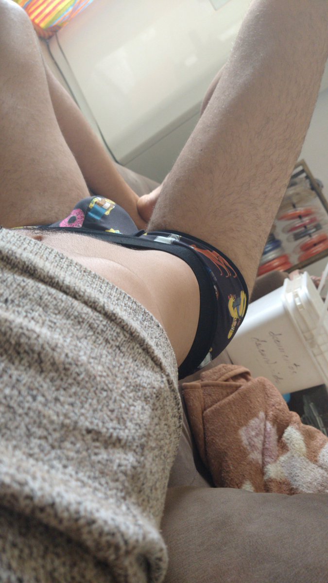 NovinhoGyn's tweet photo. Quem mais está entediado na quarentena? https://t.co/L0JLnSREVv