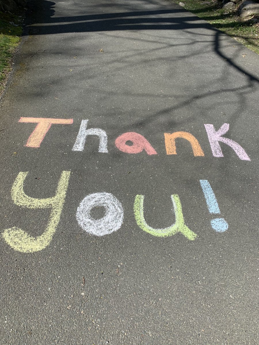 AmyGusitsch's tweet photo. Thank you! We enjoyed the staff parade! @SoucyTrish @mrs_damico @MrsBolesBMS @WatsonBryan7 https://t.co/5QkMeiy1sS