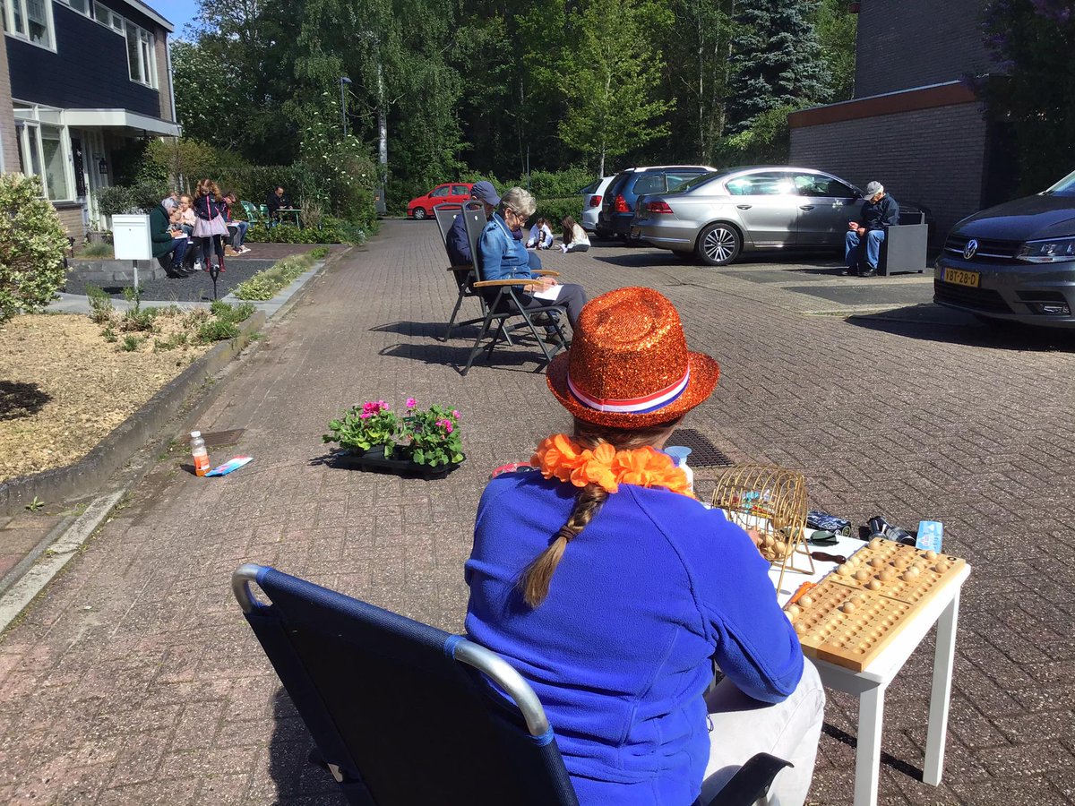 Gezellige buurtbingo in wijk De Greiden grootheerenveen.nl/grootheerenvee…