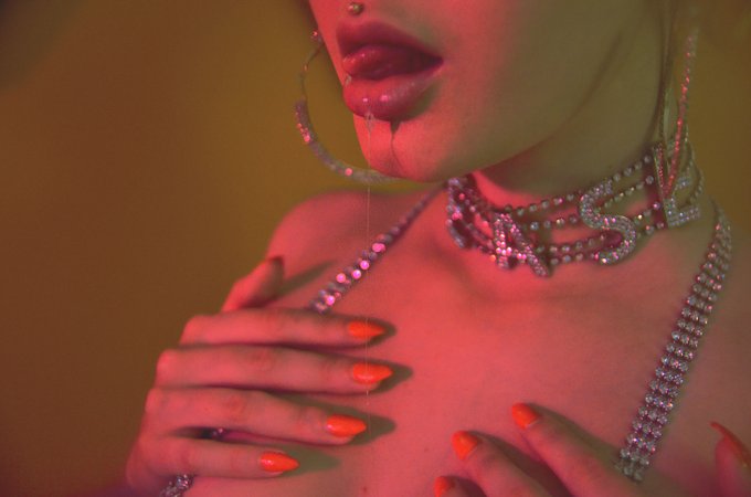 Updated links list: 💋 https://t.co/9swsCjY2wo 📽️ https://t.co/bVPgfupwzV 💻 https://t.co/mpfwTP4TD8 📞