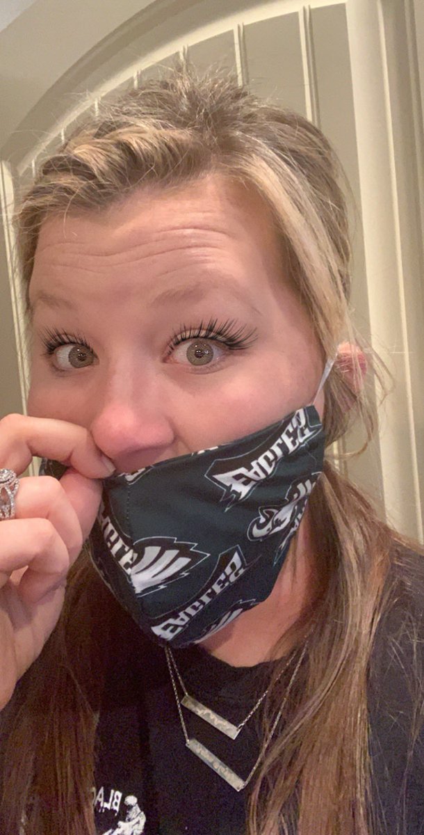 lewis7science's tweet photo. Might as well mask in style right? #FlyEaglesFly https://t.co/3lvBTCHA51