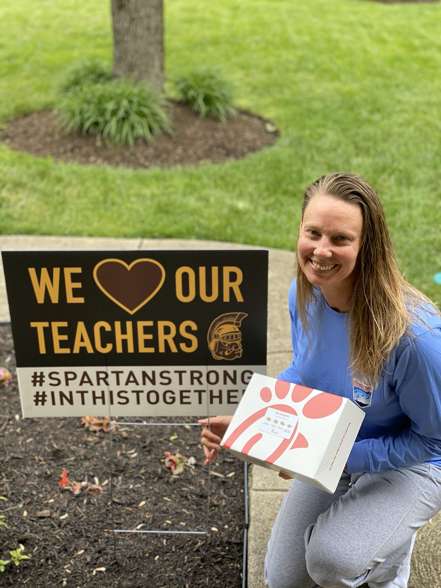 debwalker's tweet image. Thanks @THSSpartan for the love and lunch today.  Miss my Spartan family! ❤️#fhsd#spartanstrong#inthistogether