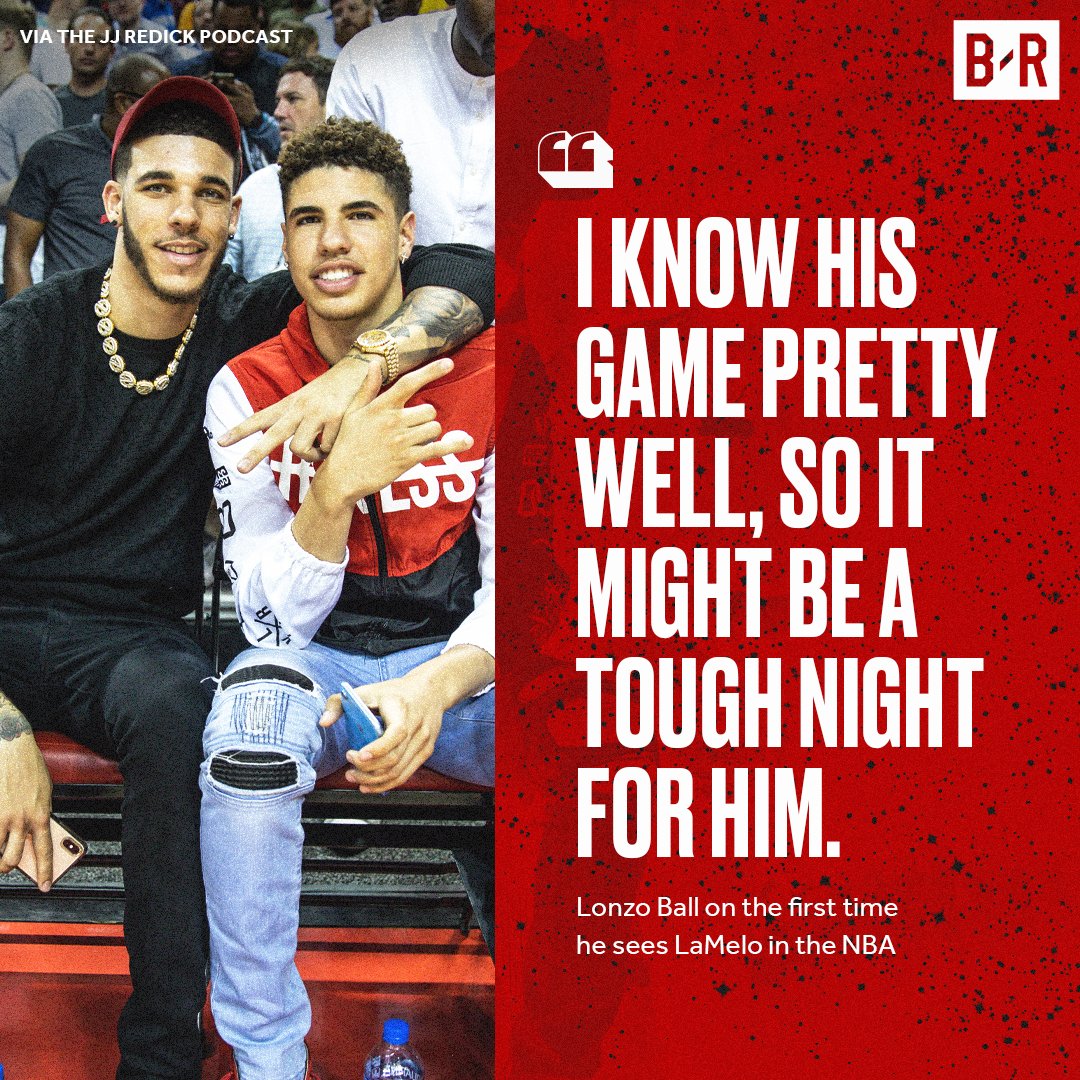 BleacherReport's tweet photo. Lonzo wants to remind Melo who big bro is 🍿 https://t.co/H9XKJftzz4