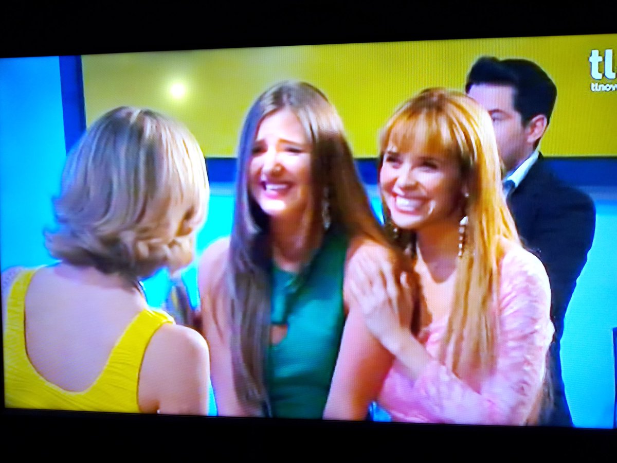 emilianosanches's tweet photo. Son las mejores @KMoesgen y @ERIKILLA_GARCIA en #AmoresConTrampa millones de besos 😘 https://t.co/vxxyQxIMSm