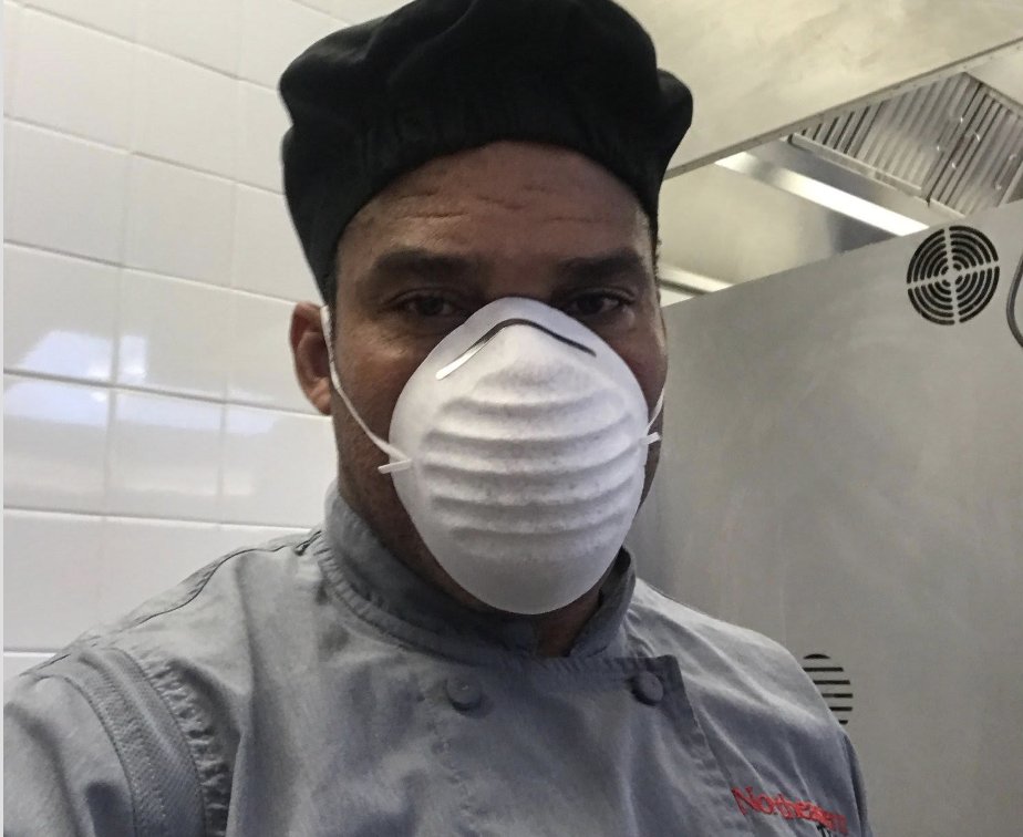 barisicindogan's tweet photo. USAS sees you, @Northeastern. Despite receiving $11.6 million in the CARES Act, more money than MIT, Harvard, Tufts, &amp; Lesley (who've helped) NU refuses to pay &amp; give health benefits to campus dining workers. https://t.co/X2ghWAwS4J #NUexperience #WorkerIssuesAreStudentIssues