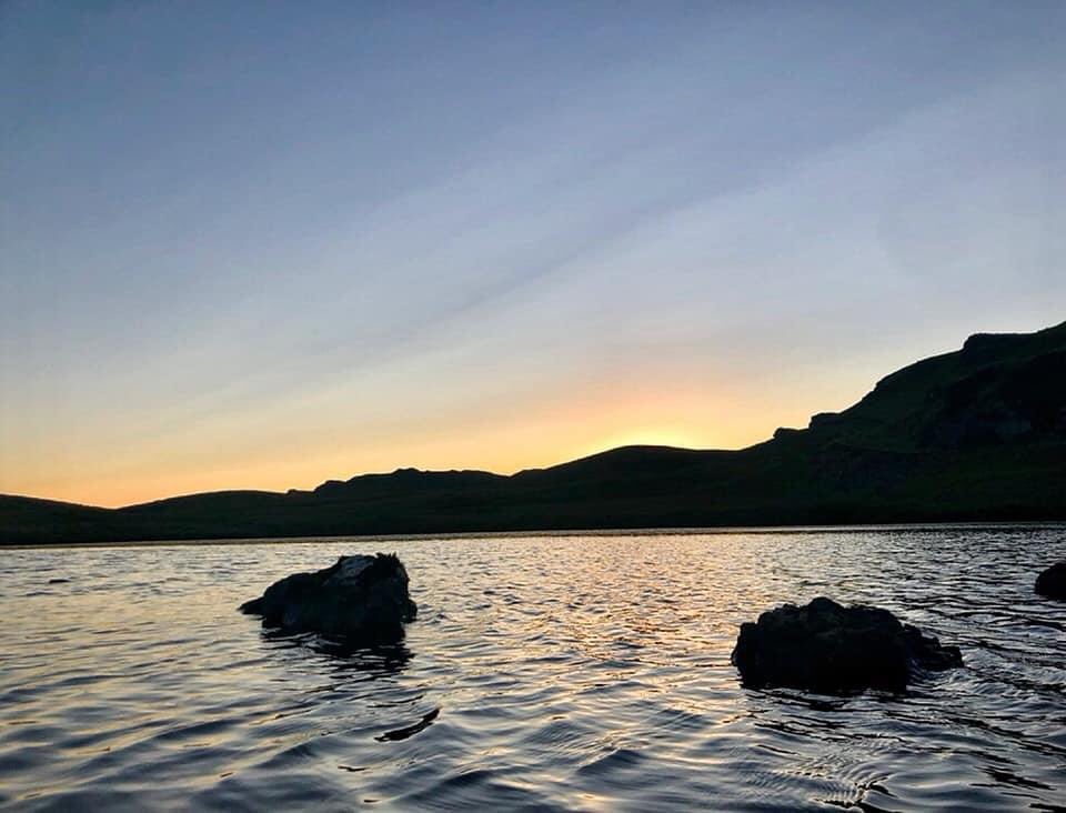 welshdroneman's tweet photo. Little sunset by Manod Lake up in the mountains....can’t beat the fresh air and the peace and quiet #Snowdonia #Manod #BlaenauFfestiniog #Lakes https://t.co/nbmNSpkhLJ