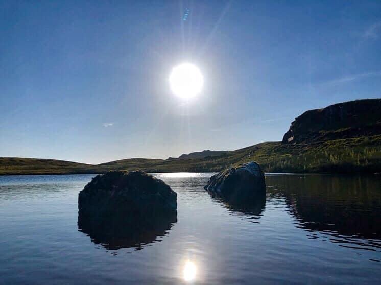 welshdroneman's tweet photo. Little sunset by Manod Lake up in the mountains....can’t beat the fresh air and the peace and quiet #Snowdonia #Manod #BlaenauFfestiniog #Lakes https://t.co/nbmNSpkhLJ