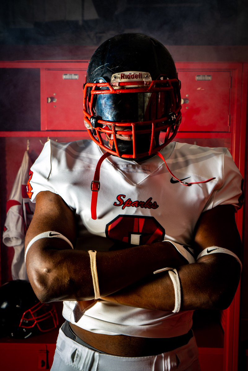 Coach Kinder (@coach_kinder) on Twitter photo Player Comparison:
<a href="/MarqwanF/">Marqwan Fluitt</a> β> Bruce Irvin
-Disruptive
-FAST!
-Understands how to use leverage/ plays with exceptional pad level
-6β1 225 lb frame lends itself to a variety of defensive schemes Player Comparison:
<a href="/MarqwanF/">Marqwan Fluitt</a> β> Bruce Irvin
-Disruptive
-FAST!
-Understands how to use leverage/ plays with exceptional pad level
-6β1 225 lb frame lends itself to a variety of defensive schemes