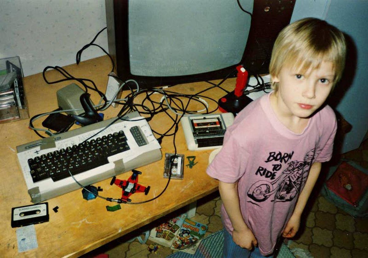 CommodoreBlog's tweet photo. Caption This.
#c64 #commodore https://t.co/A9GAUriW6z