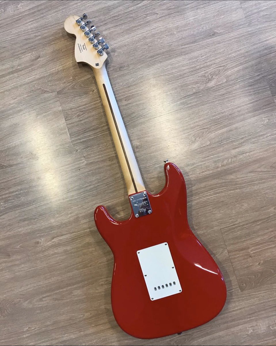 unpluggedmusic2's tweet photo. Guitarra eléctrica Squier Affinity Stratocaster Race Red🔴
.
.

las guitarras de la serie de Squier Affinity entregan el sonido sólido con estilo liso. La Serie Affinity Stratocaster combina las características clásicas 
.
.
#guitarrastrato #guitarrasquier #squieraffinity https://t.co/lVRnQGNeLD