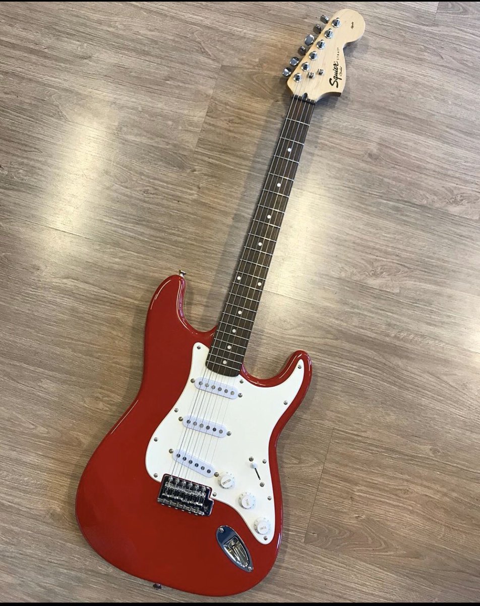 unpluggedmusic2's tweet photo. Guitarra eléctrica Squier Affinity Stratocaster Race Red🔴
.
.

las guitarras de la serie de Squier Affinity entregan el sonido sólido con estilo liso. La Serie Affinity Stratocaster combina las características clásicas 
.
.
#guitarrastrato #guitarrasquier #squieraffinity https://t.co/lVRnQGNeLD