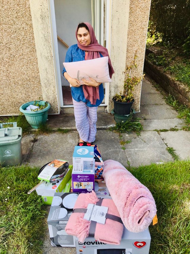 ishrat_YMCA's tweet photo. Thank you soooooo much for helping me in such a hard situation im so overwhelmed &amp;happy n Thankful to @YMCASwansea 
#SmallButVitalCharities @LBFEW
&amp; my lovely ladies @Stacey_ArtsYMCA &amp; @Carlie_YMCA  for taking care of me❤️😍😭❤️💝
xxx https://t.co/kNrI8Zxaqw