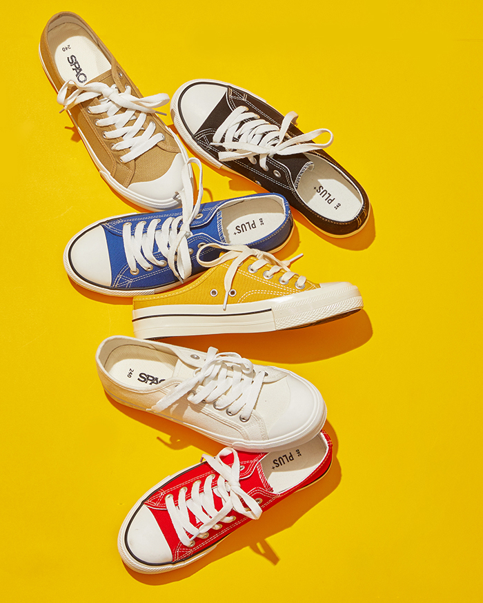 NABISHIPP7012's tweet image. #SPAO #SHOOPEN #FLODER
รับพรีทั้งหมดเลยจ้าา เป็นอะไรที่ชอบมาก ทั้งรองเท้าและกระเป๋าคือน่ารักจริงงงง บางตัวมีเซลล์นะคะ&amp;gt;&amp;lt; 
มัดจำได้ จ่ายที่เหลือตอนสินค้าถึงไทย 
สินค้าส่งทางเรือ รอสินค้า25-30 วันขึ้นไปหลังจากส่งออก
#เสื้อผ้าเกาหลี #เสื้อผ้าสไตล์เกาหลี #spaoxfrozen #พรีออเดอร์เกาหลี