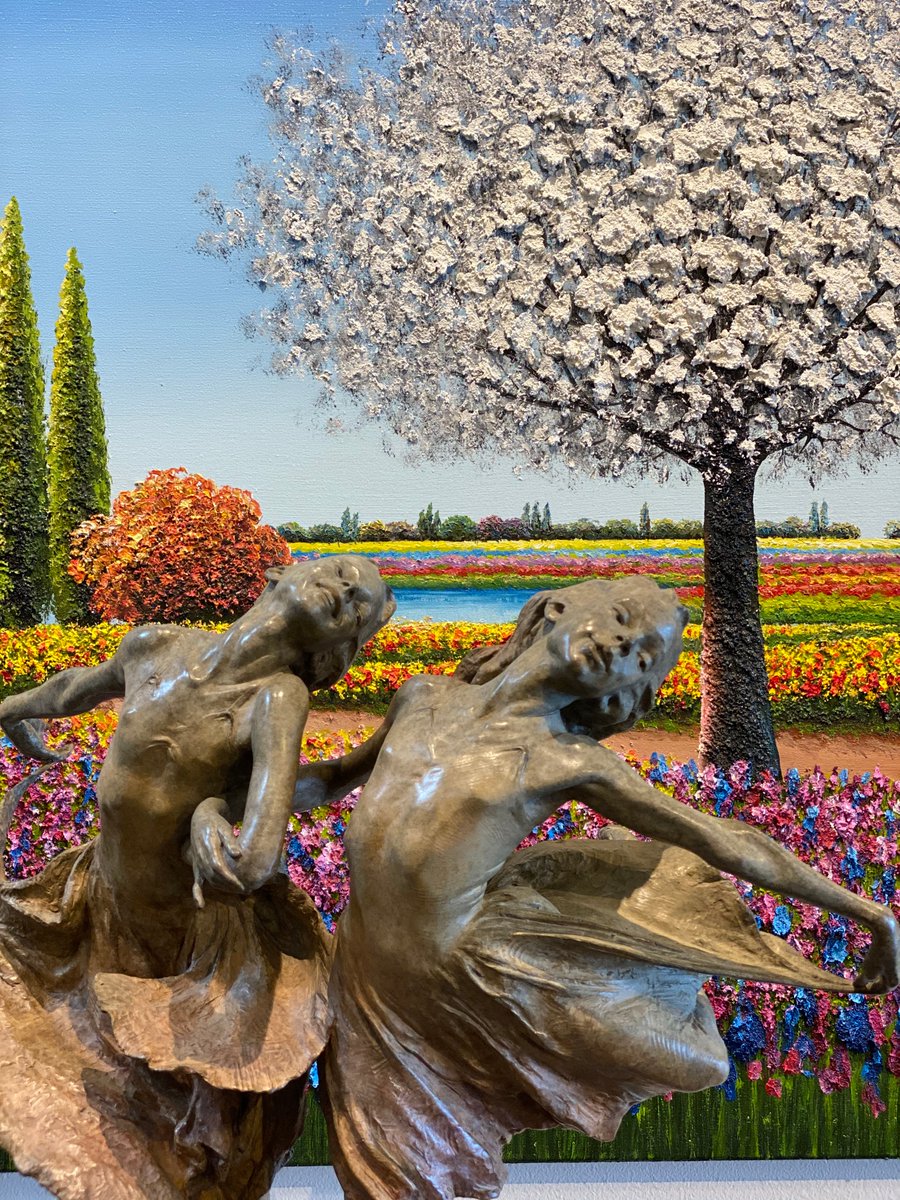 yourgallerist's tweet photo. Springtime has not stopped! 🌿
Love the light & colors in this beautiful painting, and the playful & innocent joy masterfully expressed in the sculpture.
#MarioJung / Under Your Shade / 36 x 48 in / Original oil.
#RichardMacDonald / Sisters / Bronze
@offthewallone https://t.co/3JQ4Nm82Bb