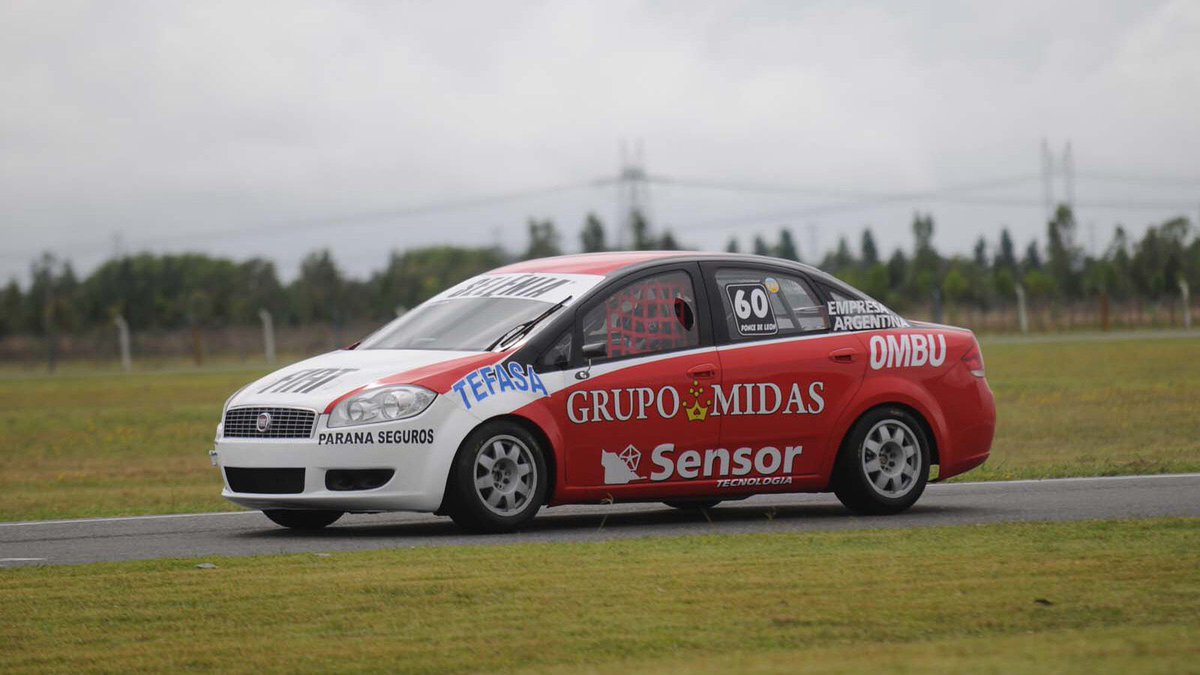 Apat_TN's tweet photo. ➡️ La foto es de @Gabyelleon y fue tomada en la primera fecha del 2011 en @AutodromoMouras
#TriviaTN #RetoRetro https://t.co/NTmTZej1Db