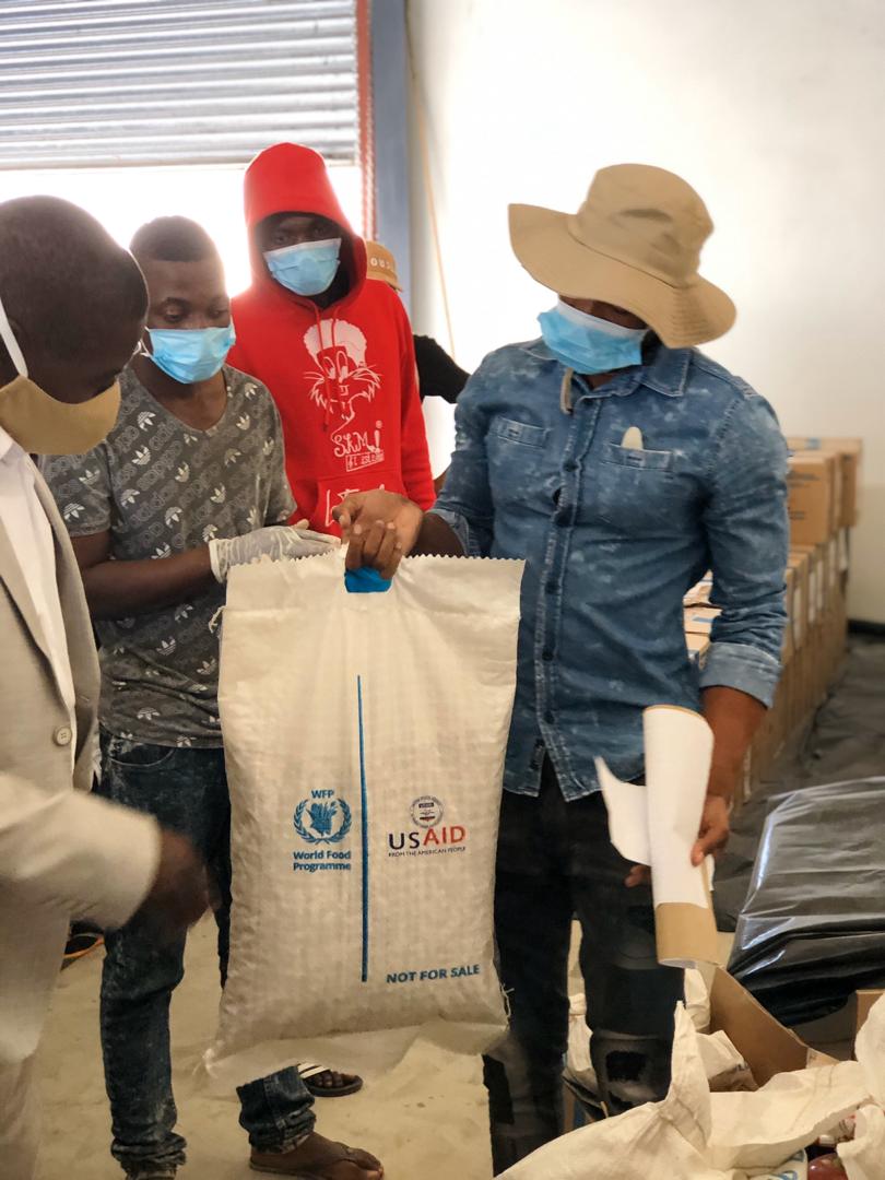 WFPNamibia's tweet photo. Thanks to the USAID funding. UNWFP continue to provide monthly food ration to over 344,000 Namibians. The Governor of Kavango East monitoring visit today at the warehouse. https://t.co/hjWAxGK457