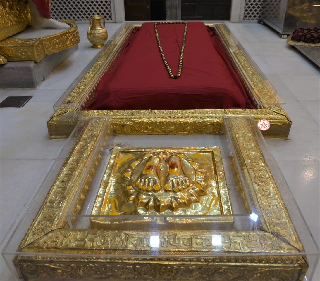 SSSTShirdi's tweet photo. *श्री साईबाबा संस्थान विश्वस्तव्यवस्था,शिर्डी*
     *मंगळवार दिनांक ०५ मे २०२०*
        *🌹शेजारती 🌹* https://t.co/ToPOxxaz38