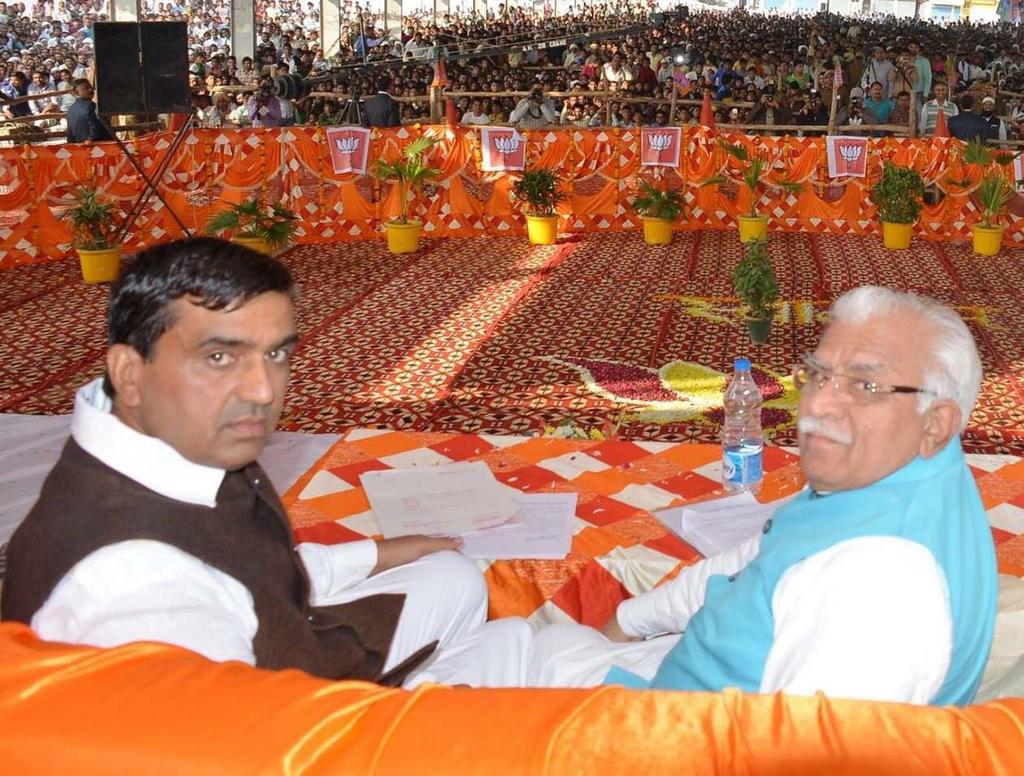Raheeshakhanmla's tweet photo. माननीय @cmohry श्री @mlkhattar जी को जन्मदिन की मुबारकबाद, अल्लाह से आपके अति उत्तम स्वास्थ, लंबे व खूब कामयाब जीवन की  दुआ करता हूं।

आपके ईमानदार नेतृत्व में प्रदेश खूब आगे बढ़ता रहे, लगातार तरक्की करता रहे, ऐसी मेरी दुआ है।
#manoharlalkhattar
#manohar https://t.co/ODZjgydIIU