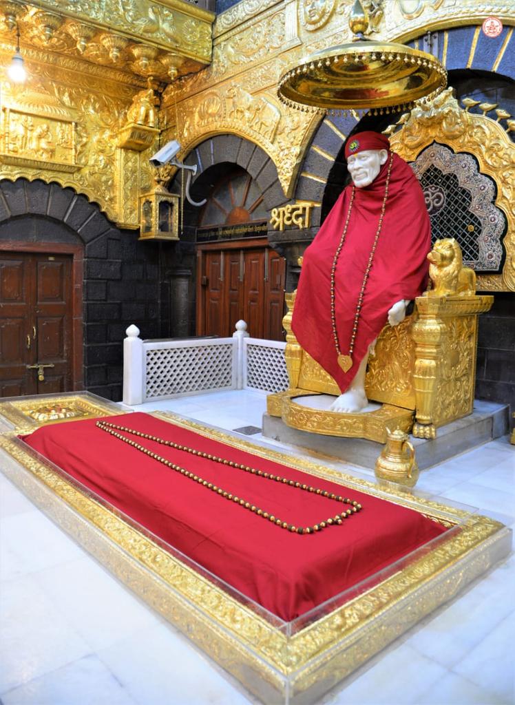SSSTShirdi's tweet photo. *श्री साईबाबा संस्थान विश्वस्तव्यवस्था,शिर्डी*
     *मंगळवार दिनांक ०५ मे २०२०*
        *🌹शेजारती 🌹* https://t.co/ToPOxxaz38