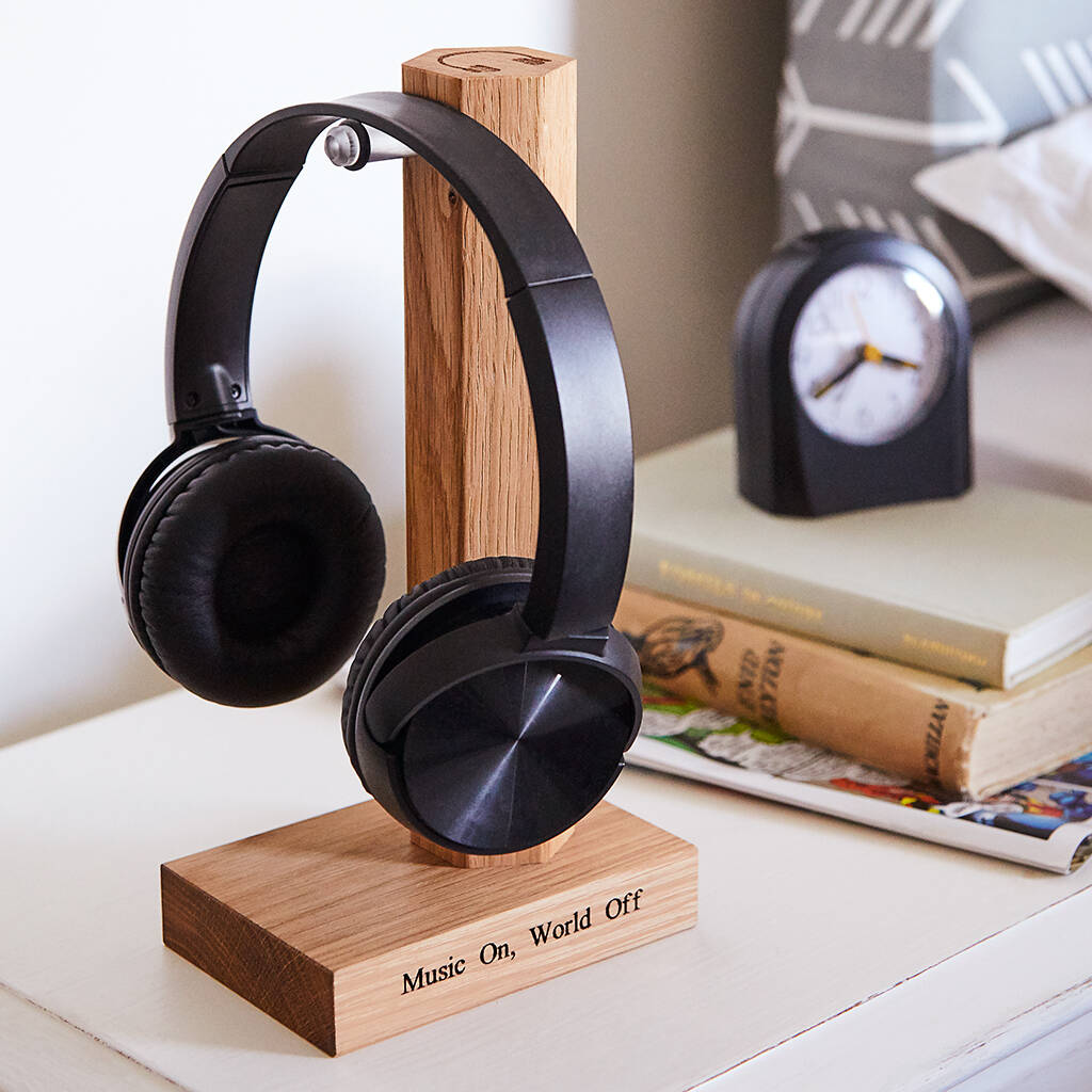 When it comes to exercise, music is proven to distract from fatigue, increase endurance and elevate your mood. Time for a run? Enjoy this personalised headphone stand by <a href="/MijMojDesign/">MijMoj Design Ltd</a>  ❤ bit.ly/2W4H3Az
#musicon #alonetime #smallbusinessupporter #NOTHS
