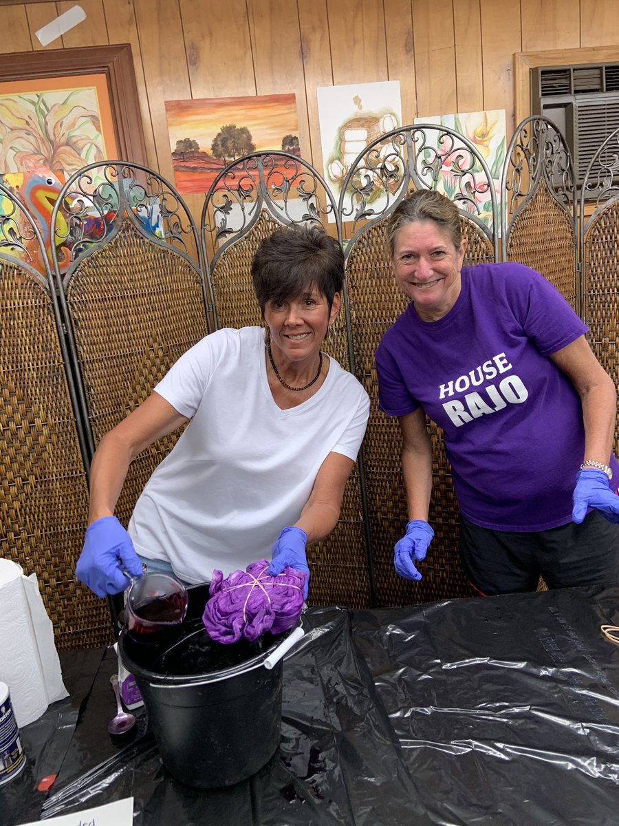 DentonDena's tweet photo. Mrs. Neill came over to tie dye shirts for our House Contest. We had so much fun! 😁❤️@LMESTigerNation @cneill314 https://t.co/92spuwy7aO