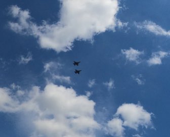F-16 #RedHawks flying over @EastAlabamaMed in #myopelika #opelika #togetherAL #airforcesalutes #WeSaluteAlabama <a href="/spann/">James Spann</a>