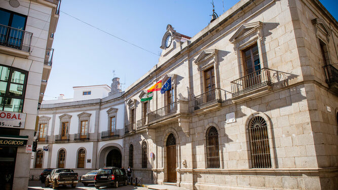 COPEPozoblanco's tweet photo. El Ayuntamiento de Pozoblanco ha pagado ya más de un millón de euros de las facturas de proveedores recibidas en 2020. Esta semana se agilizará el pago de cerca de 200.000 euros más 
+ INFO: https://t.co/FTl42sCTPE https://t.co/xPgei5fvmU