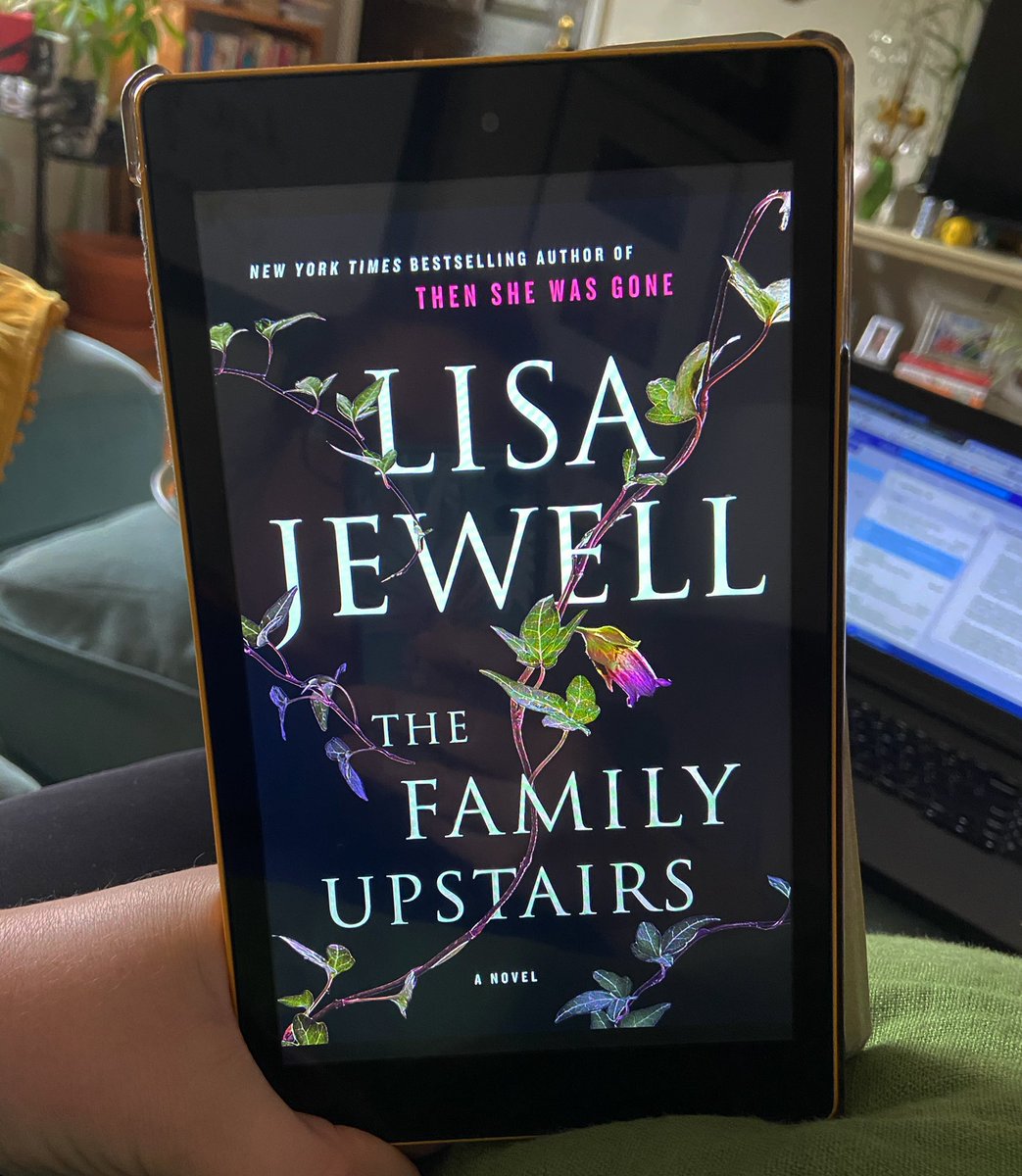 APLMegan's tweet photo. Started this book over lunch. Iโve been leaning hard into romance titles, but felt like I wanted something a little creepier today. #aplreads https://t.co/Ddnmw9dlnr