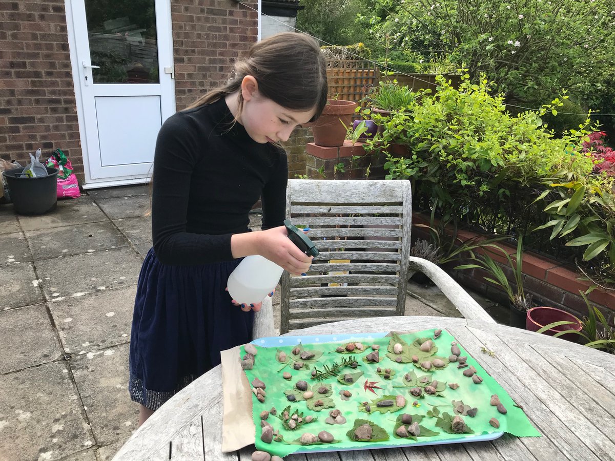 VIVIEN HOUSE tweet media