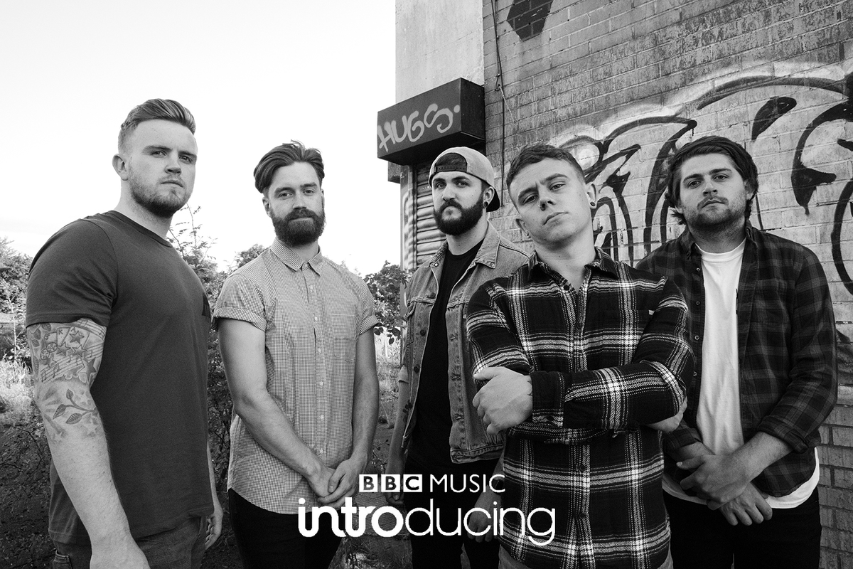 foxhauntband's tweet photo. Big thanks to @bbcintroducing @BBCIntroYork @empilbeam &amp; @JerichoKeys for spinning #TrustNoOne.

Listen back here 👉https://t.co/Nbe6F2eJwq

Please keep listening and sharing 🎧

https://t.co/i4ZjQewgWO https://t.co/J3bUsf8cNV