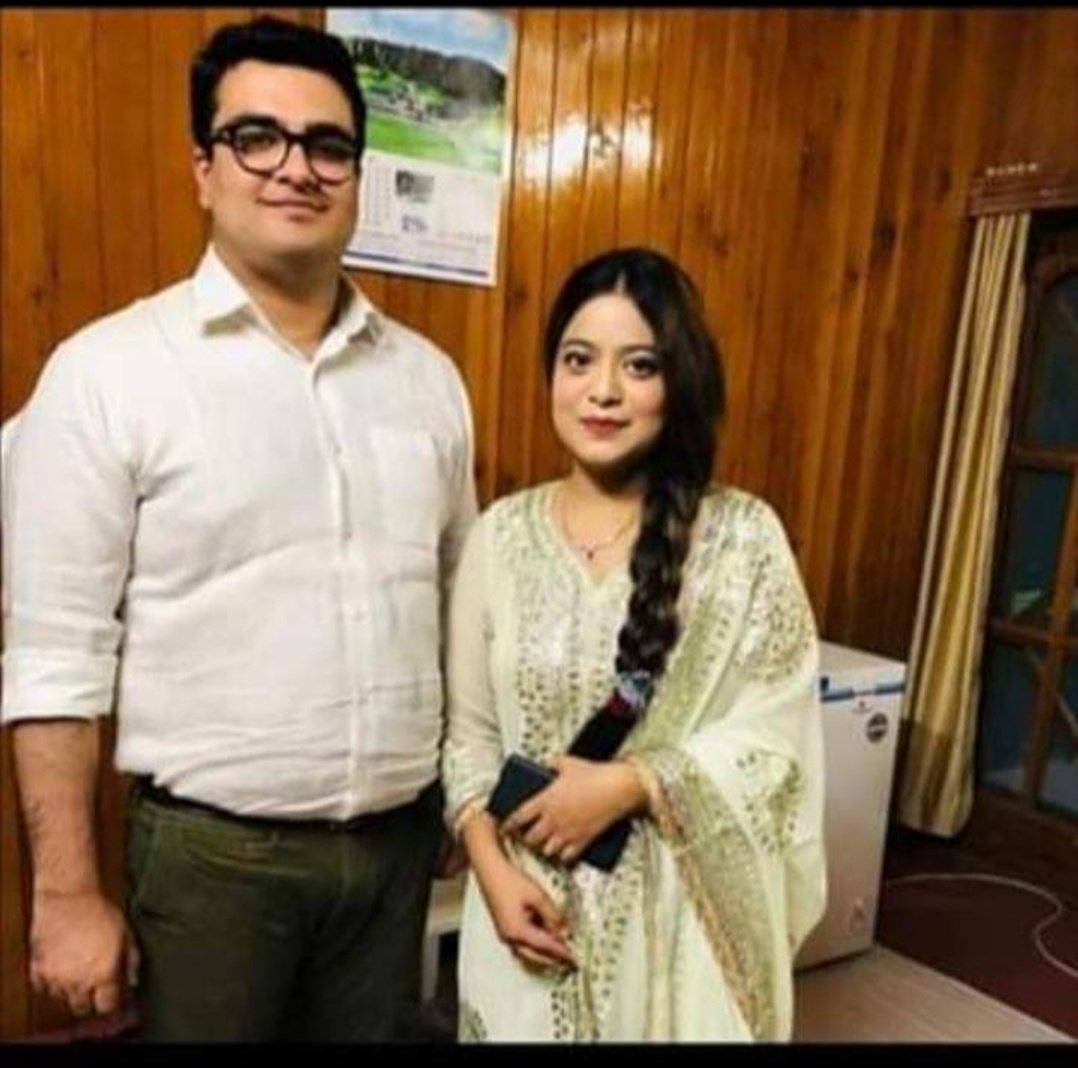 Ashraf_Manzrbad's tweet photo. SafooraZargar lived happily with her husband. She came out to protest in the public interest and got arrested. Being pregnant, she must have been leniently treated but she was denied bail. Now her character is being assassinated by the infamous IT cell.

#IndianDaughterSafoora https://t.co/UCanwZK1X7