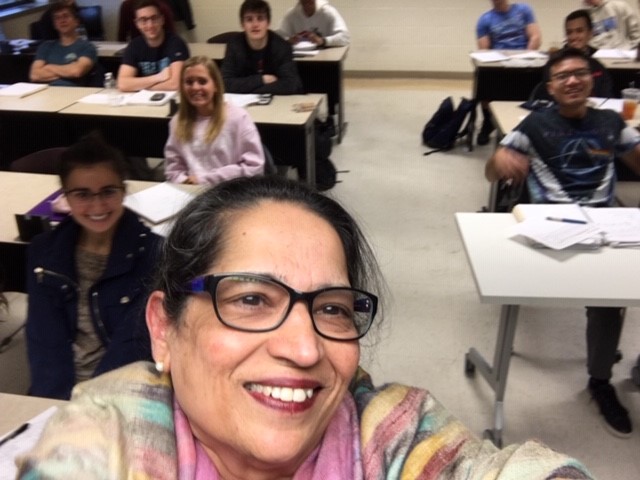 VU_Business's tweet photo. Finance professor Gunita Grover, PhD, took a selfie on March 12 to commemorate what would end up being the last in-person class of her incredible teaching career. Please join us in congratulating Dr. Grover on her retirement after 24 years at VSB! #TeacherAppreciationWeek https://t.co/sUezJTTwQD