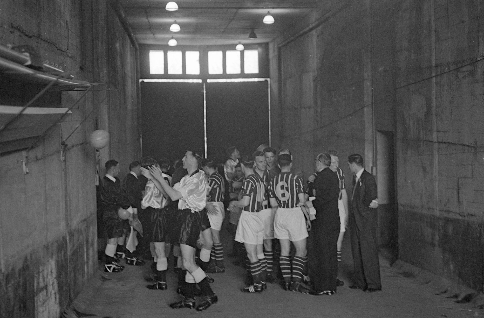 FOTOS HISTORICAS O CHULAS DE FUTBOL - Página 16 EXRmXoLXgAAu9Fw?format=jpg&name=large