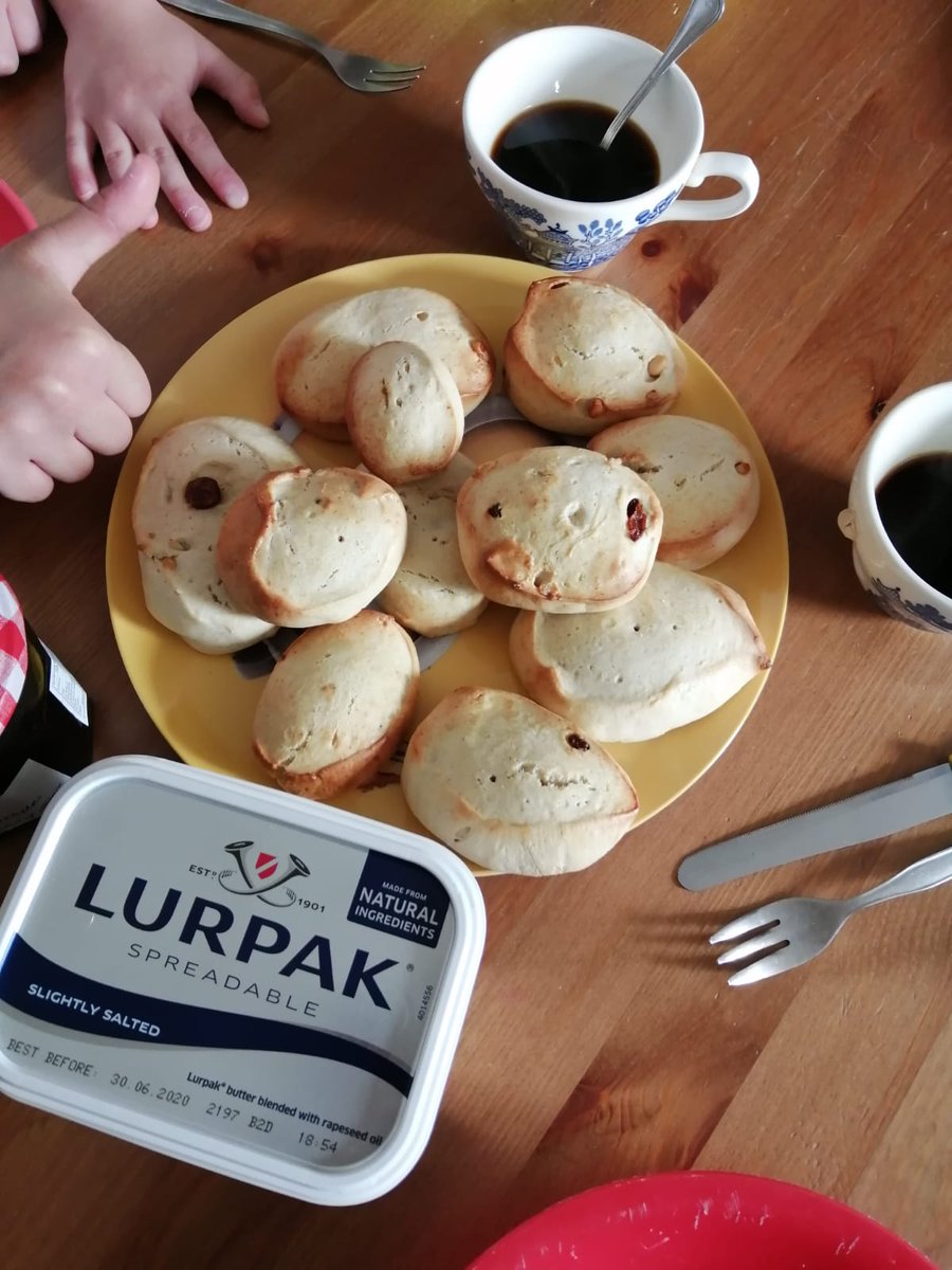 Flaviav79's tweet photo. Number 58 of #lockdown101 at sidlesham primary school: make your own scones. Proudly made by Viola and Viviana (and daddy) https://t.co/m4csDjgpZg