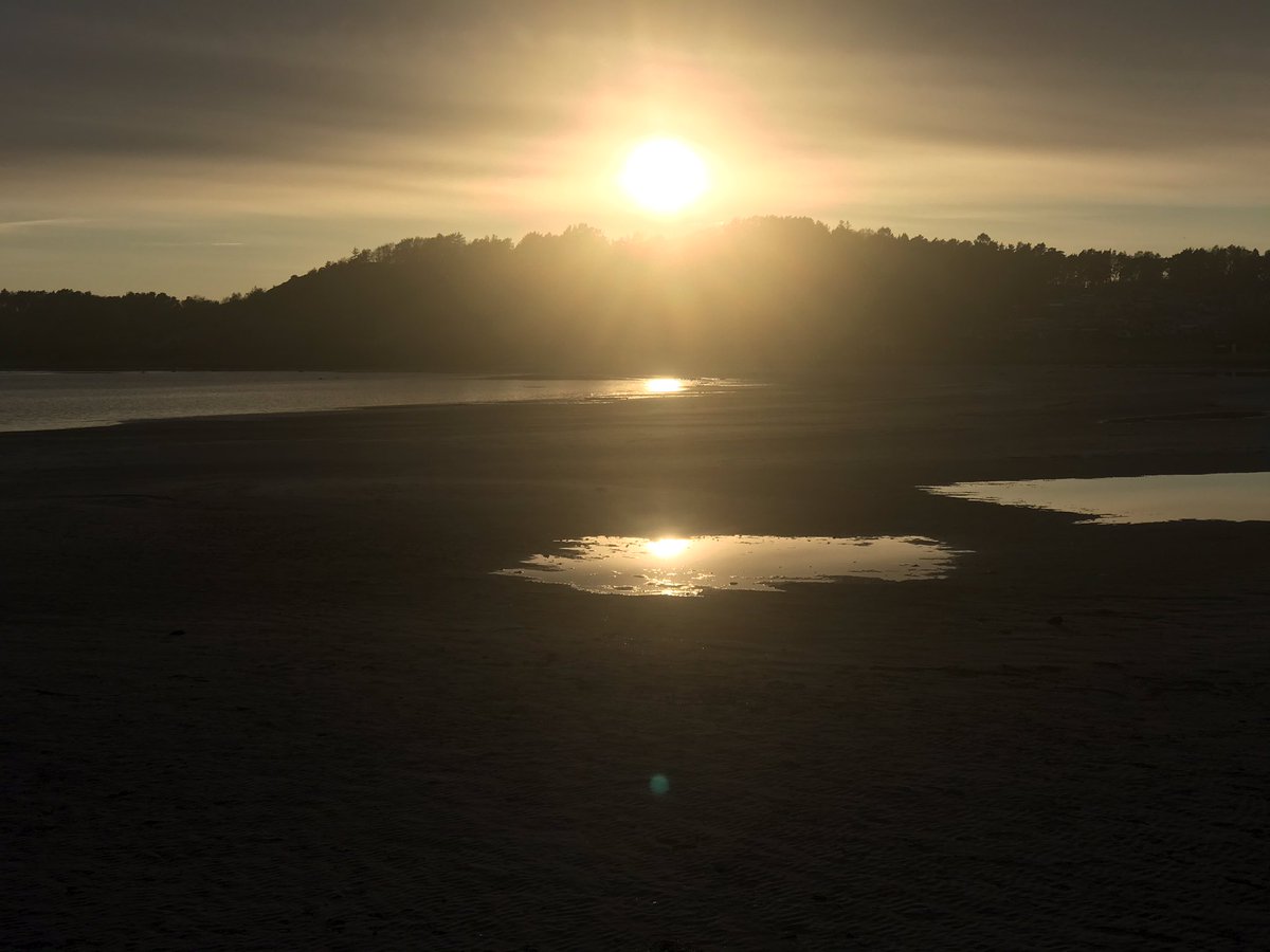 IonSwitz's tweet image. After these cooped up work-from-home days, it’s nice to let the eyes stare off towards the horizon for a while. #NotWarm #NotWarmAtAll