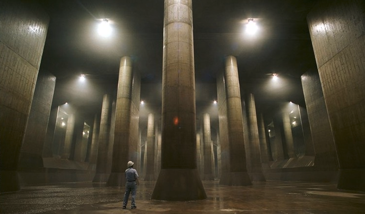 hopps's tweet photo. The initial city layout was loosely based on streets in San Francisco and Tokyo. The Shibuya River was used as reference and, later in the Raid, Tokyo's Metropolitan Area Outer Underground Discharge Channel is fairly obvious. https://t.co/9mjgcvfvVN