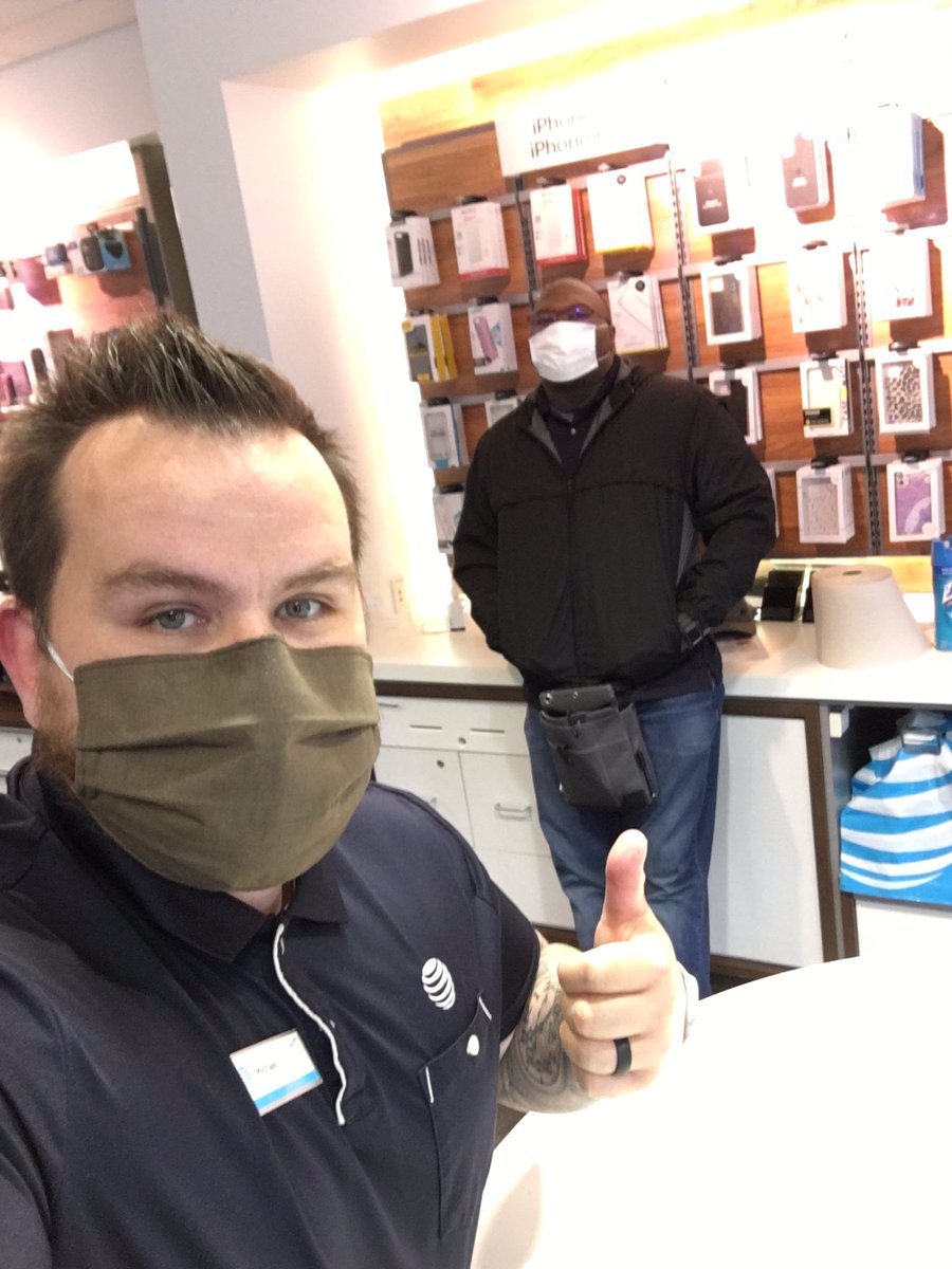 Thomas closing down a DTV premium!!! Customer didn’t have home internet but they still walked out with ENTERTAINMENT!! A-town on the board!! @GKeiling @Syd_Johnson20 @DaleB1 @Mark_Lemaster @BigMike2521 @404girl