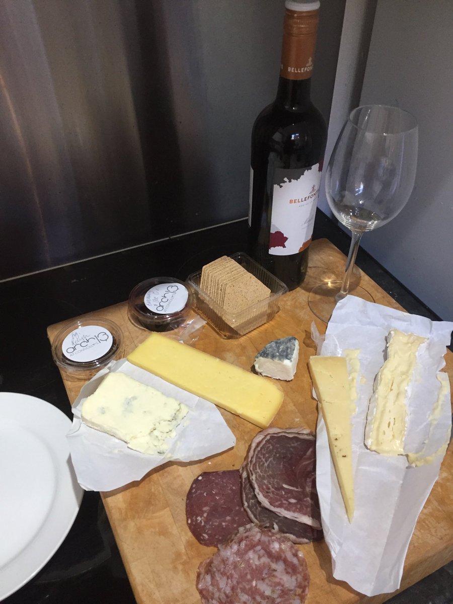 wandajayne's tweet photo. #Arch13atHome yummy https://t.co/qfa5FXdOyN