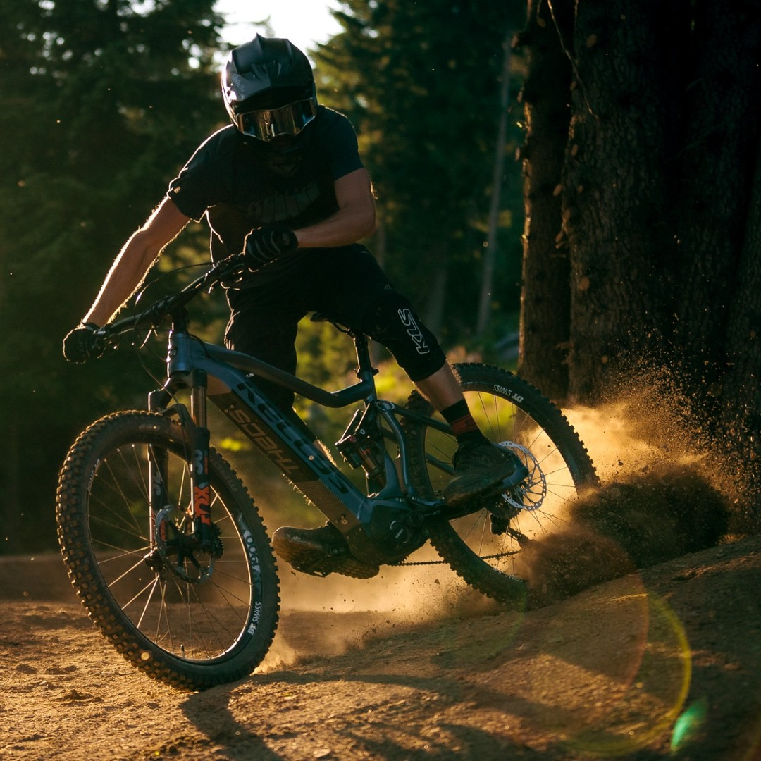 mtbdatabase's tweet photo. Getting shreddy 🤘

Credit: @kellysbikes

#mtbdatabase #bike #bikes #mtb #mtbs #mtbikes #mountainbikes #mountainbike #mtblife #mountainbikelife #cycling #cycles #dh #downhill #downhillmountainbiking #downhillbikes #enduro #endurobikes #trail #trailbike #trailbikes #redbull #fox https://t.co/Ebz3pT9vfh